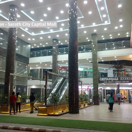 Capital O Rudra Grand Near Kondapur X Road Hotel Exterior photo