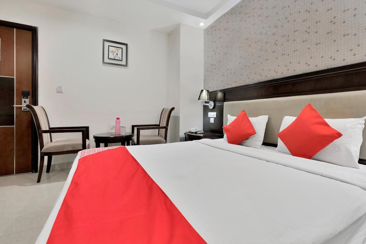 Capital O Rudra Grand Near Kondapur X Road Hotel Exterior photo